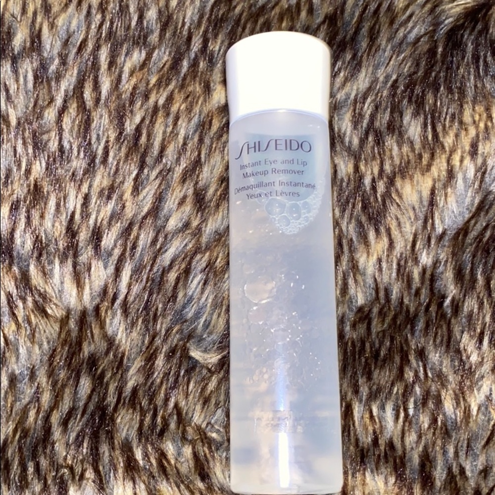 Makeup remover